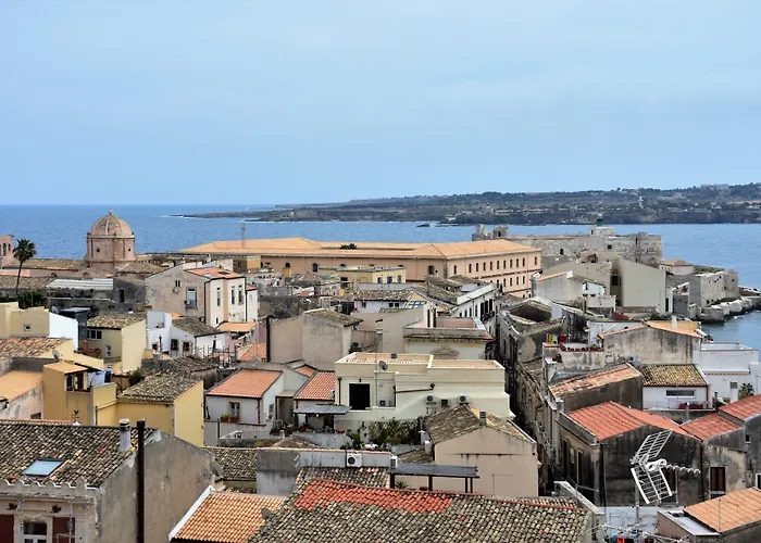 Syracuse hotels near Anfiteatro Romano