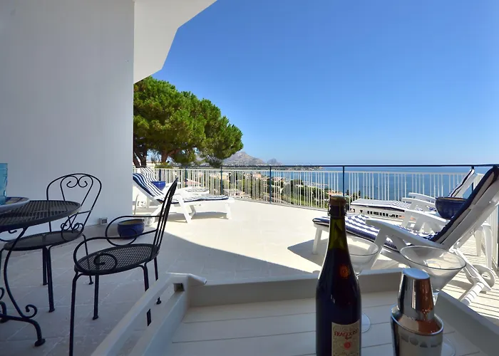 Casteldaccia Hotels