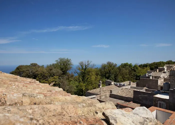 Erice hotels near Garden of Balio